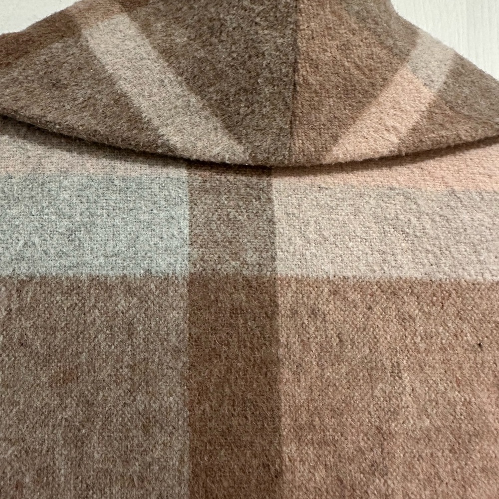 LOGO by Lori Goldstein Tan and Gray Accessories with Timeless Style - Picture 3 of 6